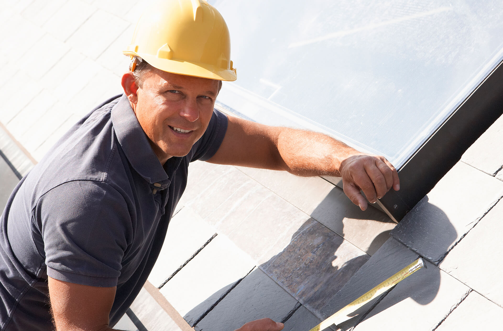 taking roof measurement